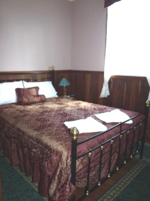 Pemberton Old Picture Theatre Holiday Apartments - Tourism Gold Coast 16