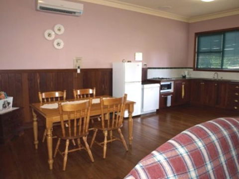 Pemberton Old Picture Theatre Holiday Apartments - Tourism Gold Coast 34