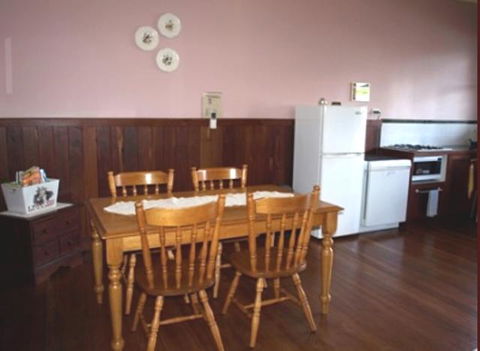 Pemberton Old Picture Theatre Holiday Apartments - Tourism Gold Coast 28