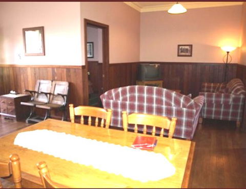 Pemberton Old Picture Theatre Holiday Apartments - Tourism Gold Coast 35