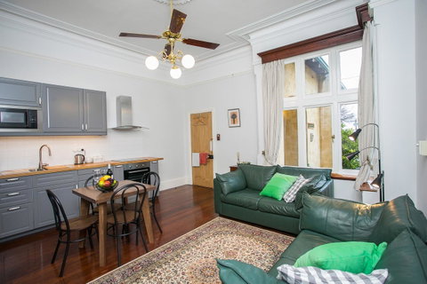 Danum House - Tourism Gold Coast 11