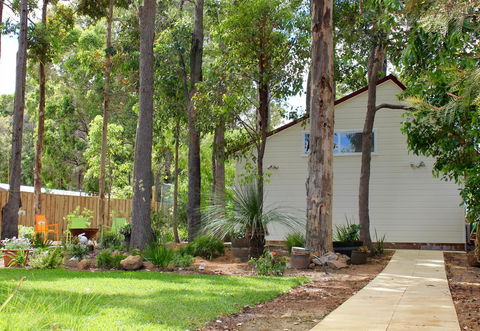 The Boulevard Garden Studio - Tourism Gold Coast 1