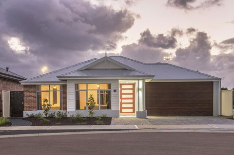 15 Cabot Close - Tourism Gold Coast 0