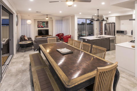 15 Cabot Close - Tourism Gold Coast 15