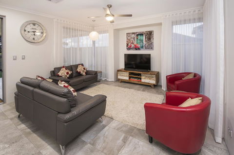 15 Cabot Close - Tourism Gold Coast 14