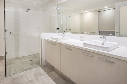 15 Cabot Close - Tourism Gold Coast 5