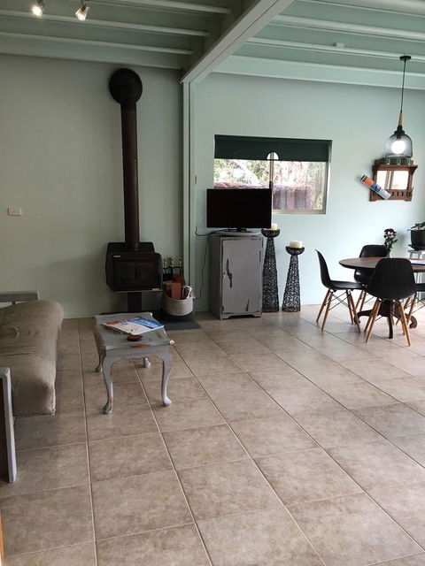 Dunsborough Barn Stay - Tourism Gold Coast 4