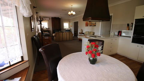 Daisy Cottage - Tourism Gold Coast 20