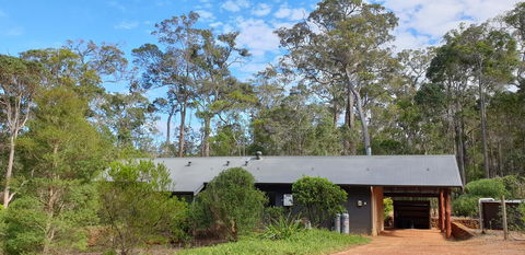 Jarrah Grove Forest Retreat - Tourism Gold Coast 16
