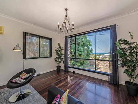 Panoramique Holiday Home With A View - Tourism Gold Coast 5