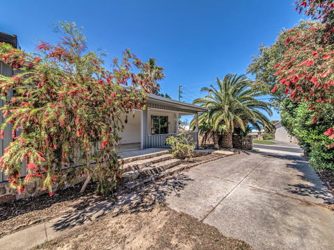 Panoramique Holiday Home With A View - Tourism Gold Coast 3