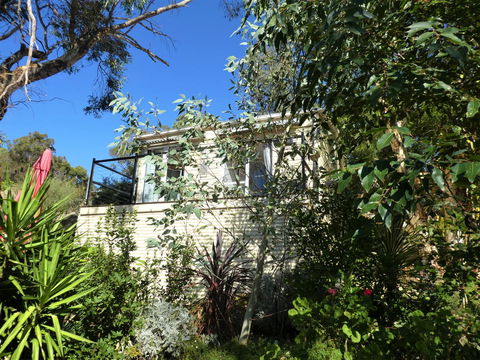 Treetops Cottage - Tourism Gold Coast 7