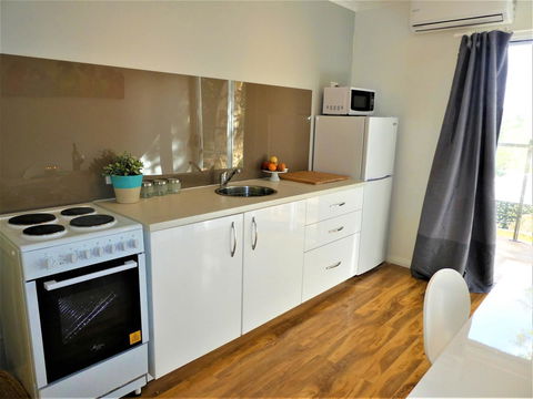 Treetops Cottage - Tourism Gold Coast 20
