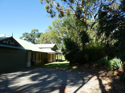Treetops Cottage - Tourism Gold Coast 18
