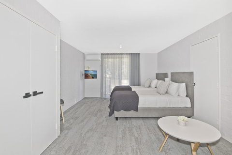 Atrium Hotel Mandurah - Gold Coast 23