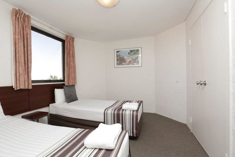 Atrium Hotel Mandurah - Gold Coast 5