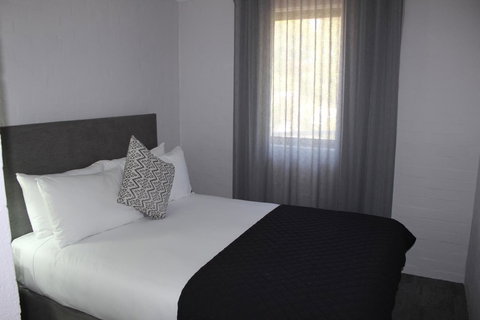 Atrium Hotel Mandurah - Gold Coast 3