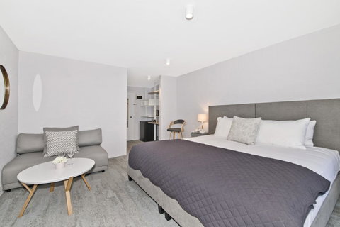 Atrium Hotel Mandurah - Gold Coast 16