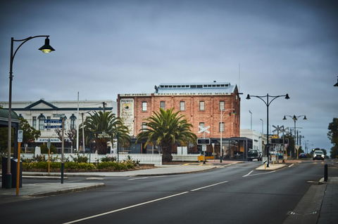 The Premier Mill Hotel - Tourism Gold Coast 14