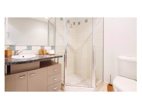 Stylish 1BDR Unit In The Heart Of Subiaco - Tourism Gold Coast 8