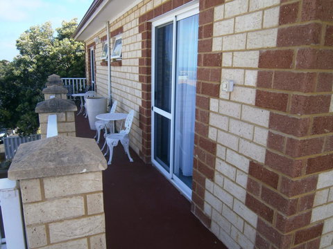 Baywatch Retreat Augusta - Tourism Gold Coast 32