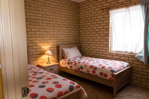 Baywatch Retreat Augusta - Tourism Gold Coast 14