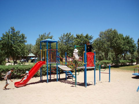 Ningaloo Coral Bay â€“ Bayview - Tourism Gold Coast 1