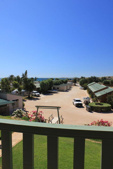 Ningaloo Coral Bay â€“ Bayview - Tourism Gold Coast 21