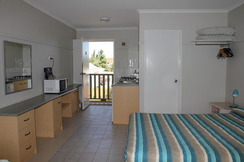 Ningaloo Coral Bay â€“ Bayview - Tourism Gold Coast 23