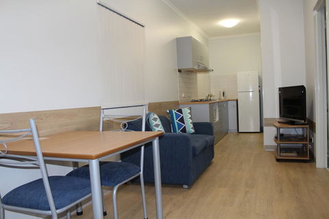 Mandurah Ocean Marina Chalets - Tourism Gold Coast 6
