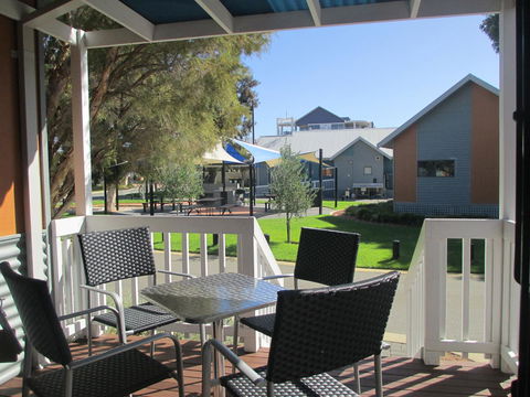 Mandurah Ocean Marina Chalets - Tourism Gold Coast 40