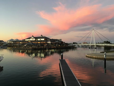 Mandurah Ocean Marina Chalets - Tourism Gold Coast 3