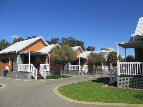 Mandurah Ocean Marina Chalets - Tourism Gold Coast 37