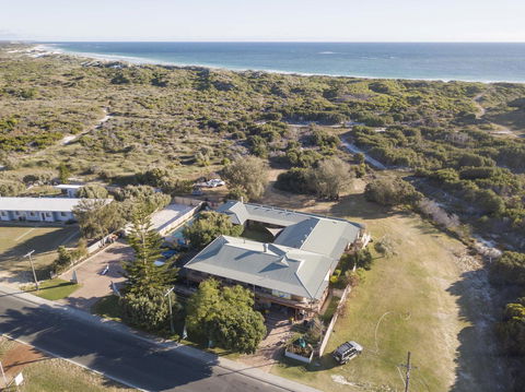 Lancelin Lodge - Tourism Gold Coast 12