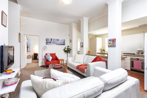 Como Executive Apartment - Tourism Gold Coast 5