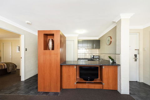 Subiaco Village 18 - Tourism Gold Coast 7