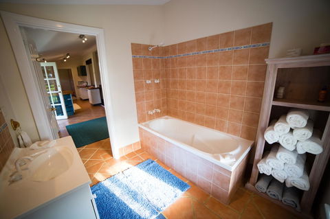 Park Farm Retreat - Tourism Gold Coast 3