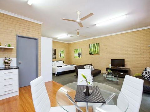 Garden Studio - Tourism Gold Coast 4