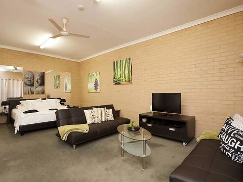 Garden Studio - Tourism Gold Coast 1