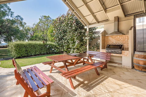 Geographe Cove Resort - Tourism Gold Coast 3