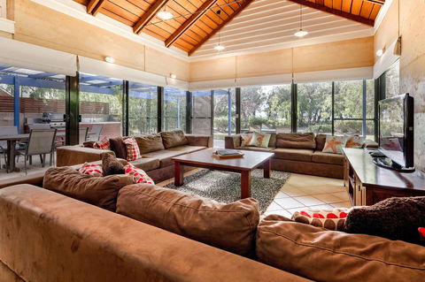 Geographe Cove Resort - Tourism Gold Coast 9
