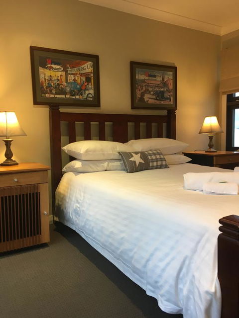 Rowley House - Tourism Gold Coast 12