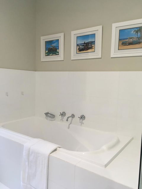 Rowley House - Tourism Gold Coast 1