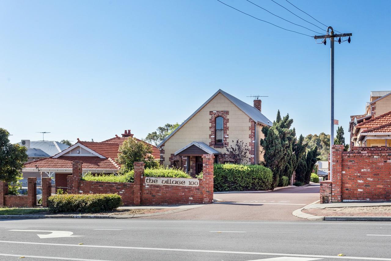 Beaconsfield WA Tourism Gold Coast