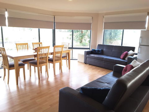 Cosy Corner Chalets - Tourism Gold Coast 0