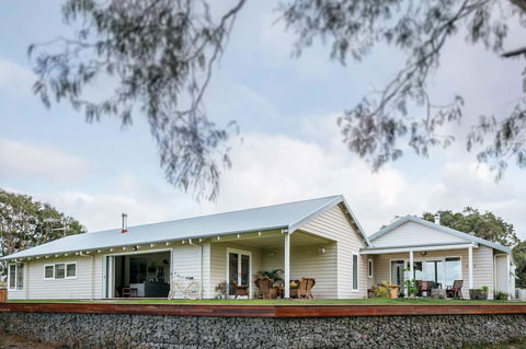 Stablebase - Tourism Gold Coast 3