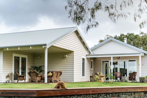 Stablebase - Tourism Gold Coast 1