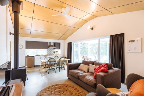 Stablebase - Tourism Gold Coast 5