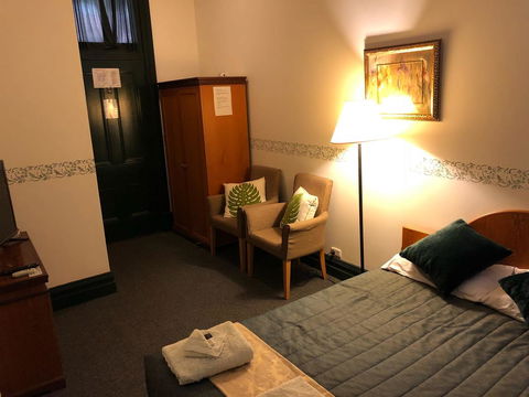 The Palace Hotel - Tourism Gold Coast 3