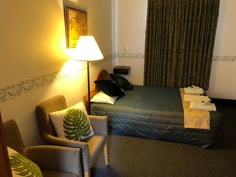 The Palace Hotel - Tourism Gold Coast 7